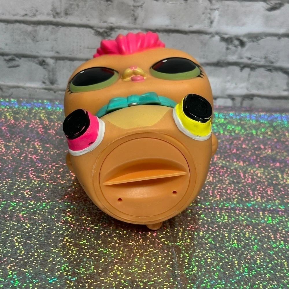 L.O.L. Surprise! LOL NEON KITTY Biggie Pet Coin Bank with Collar 7 Inches